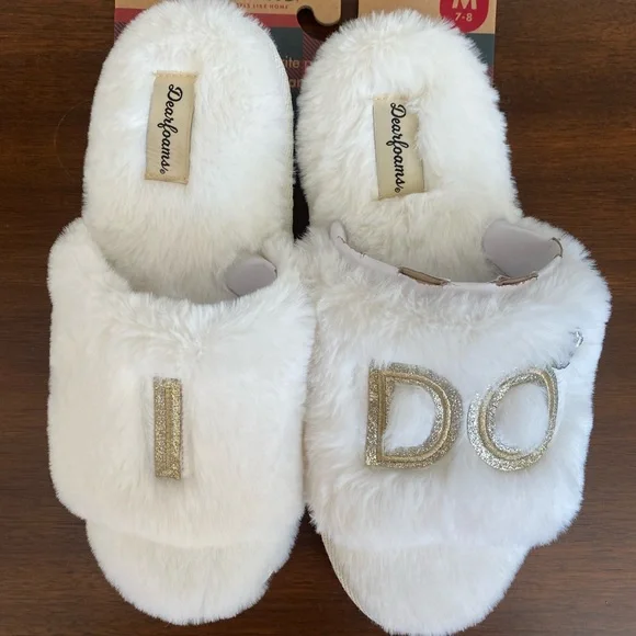 NWT Dearfoams I Do slippers - Picture 2 of 3